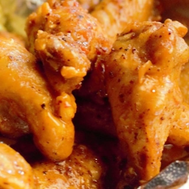 Flavor of the Week Wings (messy).